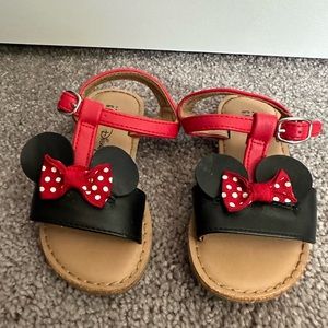 Like new baby gap Disney Minnie Mouse sandals toddler girls size 7